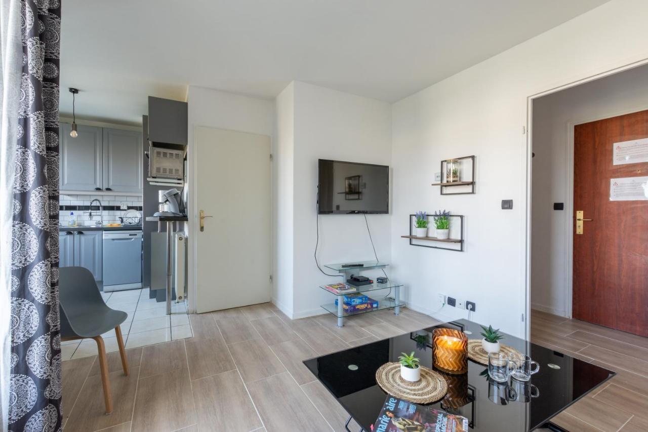 Family Travel Paris Apartment Bussy-Saint-Georges Bagian luar foto